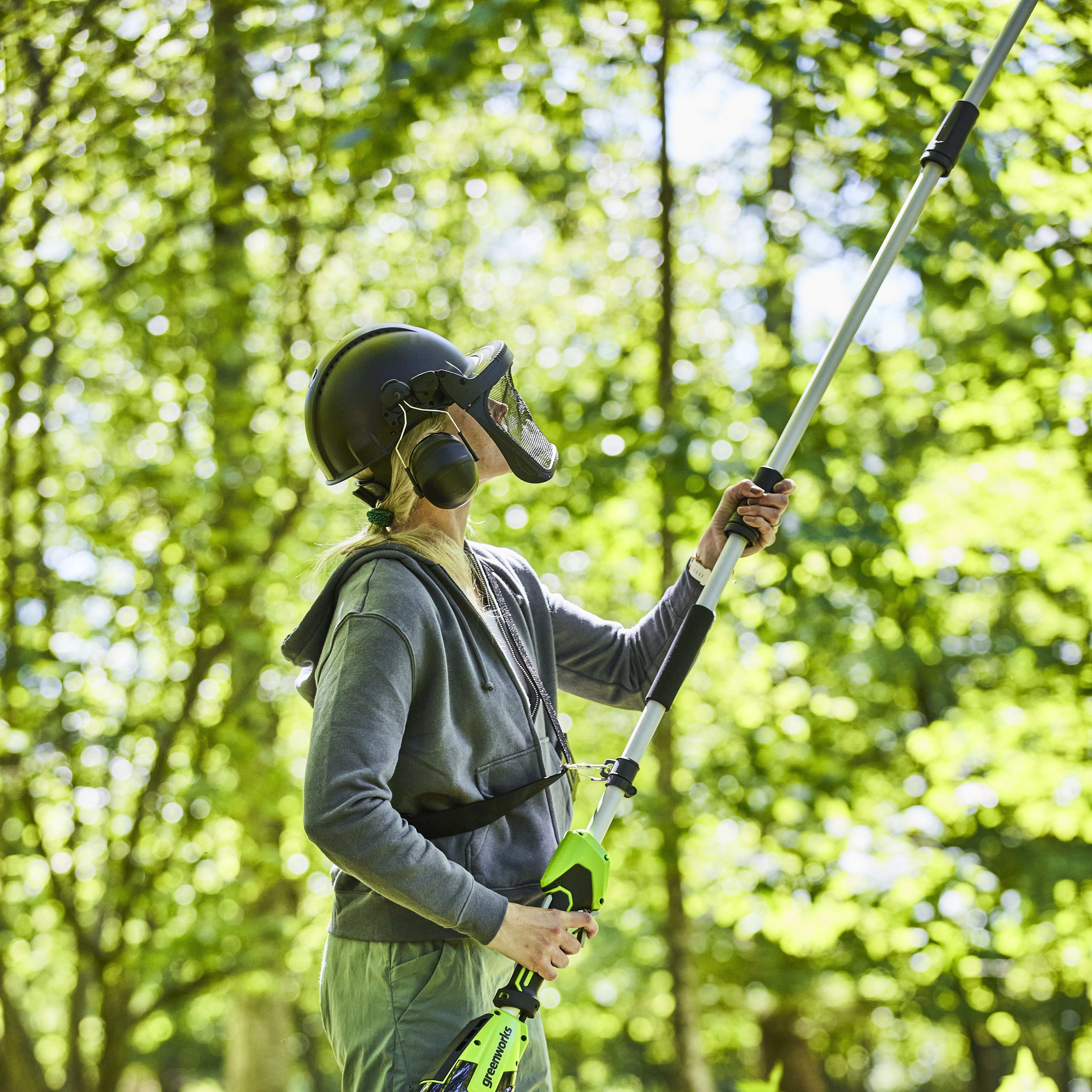 Greenworks 40V Akülü Yüksek Dal Kesme Testeresi — görsel 2